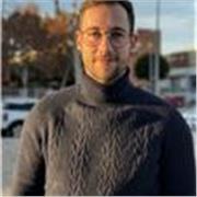 Programador senior con ganas de enseñar tanto tecnología como programación 