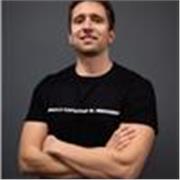 Profesor universitario con ganas de ayudar a estudiantes a progresar y facilitar el estudio.