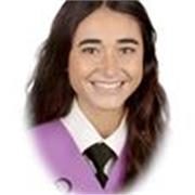 Profesora de psicología imparte clases particulares a estudiantes del grado
