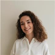 Estudiante universitaria de Biotecnología imparte clases de refuerzo de matemáticas para todos los niveles