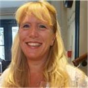 Experienced English teacher and tutor who works with students of all ages and abilities