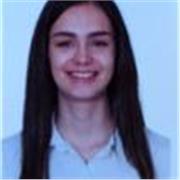 Estudiante imparte clases química