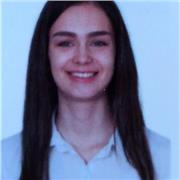 Estudiante imparte clases química