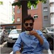 Sono un studente di Politecnico. Studio ingegneria meccanica. Origine sono dal Pakistan