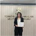 İlkokul öğrencilerine yönelik, eğlenceli ve anlaşılır dersler veririm.