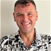 Profesor titulado en Educación Primaria, con experiencia en colegios en Reino Unido impartiendo todas las materias del Curriculum