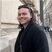 Professeur d'anglais natif. Cours d'expression orale en ligne.