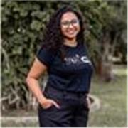 Professora de Física, Matemática e com experiência em Língua Inglesa