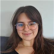 Etudiante infirmière en 2ème année, j'ai aussi fait un an de médecine.