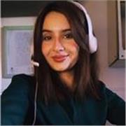 Profesora de inglés online que te acompaña a lograr tus objetivos reales