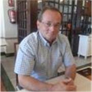 Licenciado en Ciencias Económicas y Auditor Oficial de Cuentas, con experiencia de 47 años, se ofrece para dar clases de contabili