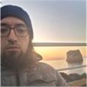 Insegnante privato disponibile e serio. Laureato in lingue