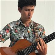 Desarrolla tus habilidades musicales: Clases de música personalizadas y adaptadas a tus necesidades con un músico versátil