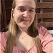 Geduldige, angehende Germanistin bietet Deutsch, Deutsch als Fremdsprache und Englisch Unterricht. 