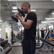 I offer Private 1to1 Personal Training and Online Coaching sessions.