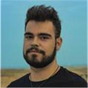 Profesor de Artes Plásticas, visuales y audiovisuales. Graduado en Bellas Artes y Máster de Profesorado de ESO y Bachillerato. 