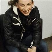 Laureata traduttrice interprete impartisce lezioni di inglese o ripetizioni per ragazzi ed adulti