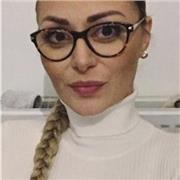 I'm a ambitious mom of a bilingue child and I thought it'd be great to teach other to speak Italian, and find creative ideas!