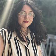 Mi chiamo Martina sono una ragazza laureata in pittura presso l'accademia di belle Arti. L'illustrazione è la mia passione.