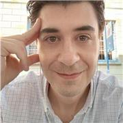 Laureato in Scienze Politiche (indirizzo storico-politico), iscritto all'ordine dei giornalisti pubblicisti, offre lezioni di lingua italiana, storia e geografia. In corso, mansione di docente per corsi di alfabetizzazione italiana a persone straniere
