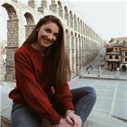 Profesora de clases particulares dirigidas al alumnado entre 3 y 12 años