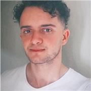 Medizin-Tutor, der Leute und Studenten bei Medizin/Biologie/Spanisch beibringen will