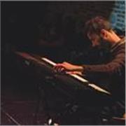 Clases de música personalizadas aprende piano, guitarra y canto con un enfoque individualizado y práctico
