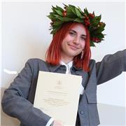 Laureata con 110L in Lettere Antiche, offro ripetizioni di Greco, Latino, Storia, Filosofia, Italiano e Inglese e aiuto compiti.