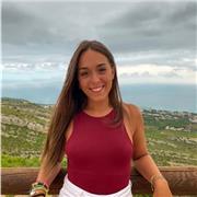 Profesora con mucha paciencia, alto nivel en euskera, intermedio en inglés y nativo en castellano