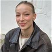 Jeune diplômée de Science Po Strasbourg propose de cours de Français de la 6ème à la terminale. 