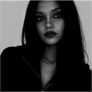 Profesora de historia y geografía de nivel básico a media