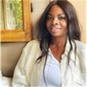 Insegnante di Hatha Yoga con esperienza internazionale – Lezioni private su misura