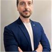Ingegnere consulente nel settore della nautica impartisce lezioni di CAD e modellazione 3d applicata al settore