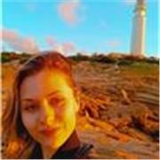 Profesora de inglés apta hasta el nivel C1. Experiencia con Cambridge pero puedo aprender de otros modelos de examen.