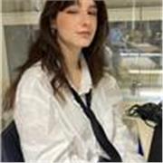 Prof de peinture et de couture, aime l'art et apprendre autres, j'aime exploiter la créativité de chacun