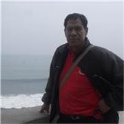 Profesor de computación e informática y matemática a niños y a jóvenes adultos