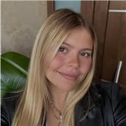 Profesor de primaria apta para todas las edades y niveles