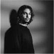 Artista plástico con estudios en Bellas Artes durante 5 años y experiencia previa. Imparto clases presenciales y online