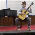 Clases de guitarra adaptadas a todos los niveles/edades/estilos: clásica, flamenco, pop, carnaval, rock. graduado superior en guitarra