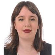 Graduada en Comunicación y Marketing que enseña ambas materias, tanto comunicación como marketing e inglés hasta nivel avanzado.