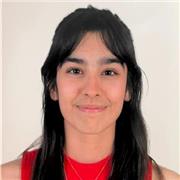 Profesora con 3 años de experiencia como monitora da clases generales de primaria, infantil, clases de piano y canto.