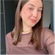 Soy una estudiante de Derecho y tengo un nivel de inglés alto. Me encanta enseñar y me gustaría dar clases d primaria y secundaria