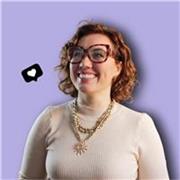 Profesora para emprendedores con su marca personal en redes sociales