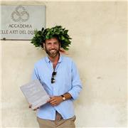 Laureato All’Accademia di Belle Arti Firenze