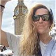 Ogni aula è un luogo di scambio: io porto la mia passione, gli studenti mi donano il loro sguardo nuovo sul mondo.