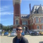 Ex:professeur de maths qui peut enseigné niveau collège ou lycée