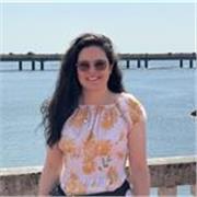 Profesora de español con conocimiento en Lingüística y semiótica