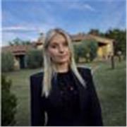 Offro ripetizioni individuali e aiuto compiti con lezioni personalizzate.