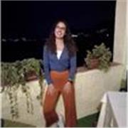Studentessa universitaria offre ripetizioni di inglese fino a livello C1 e aiuto compiti