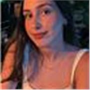 Profesora de inglés con dos años de experiencia.